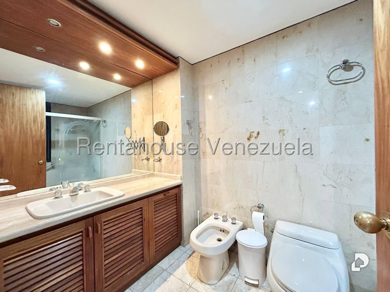 Apartamento en Campo Alegre, Caracas – 29