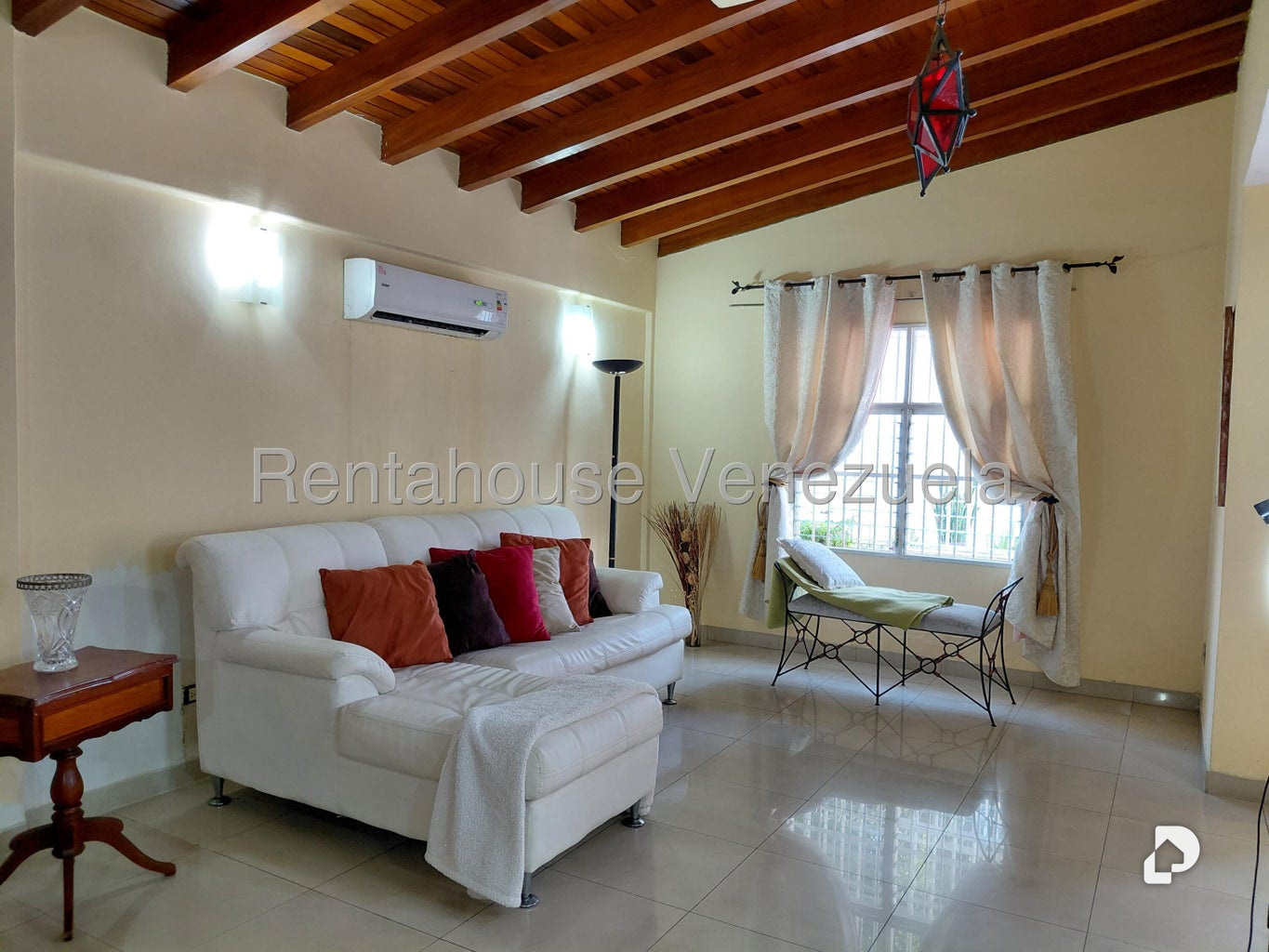 Casa en Lomas De La Trinidad, Caracas – 4