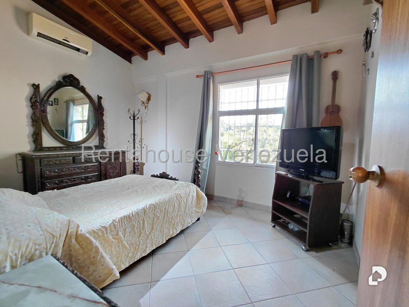 Casa en Lomas De La Trinidad, Caracas – 26