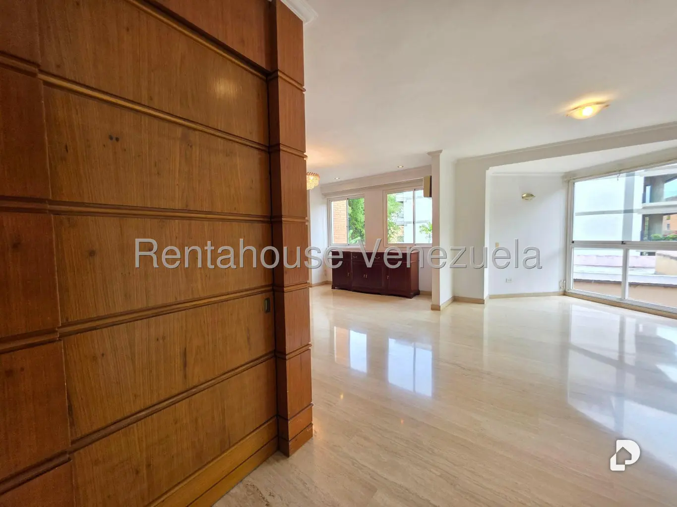 Apartamento en Los Naranjos de las Mercedes, Caracas – 10