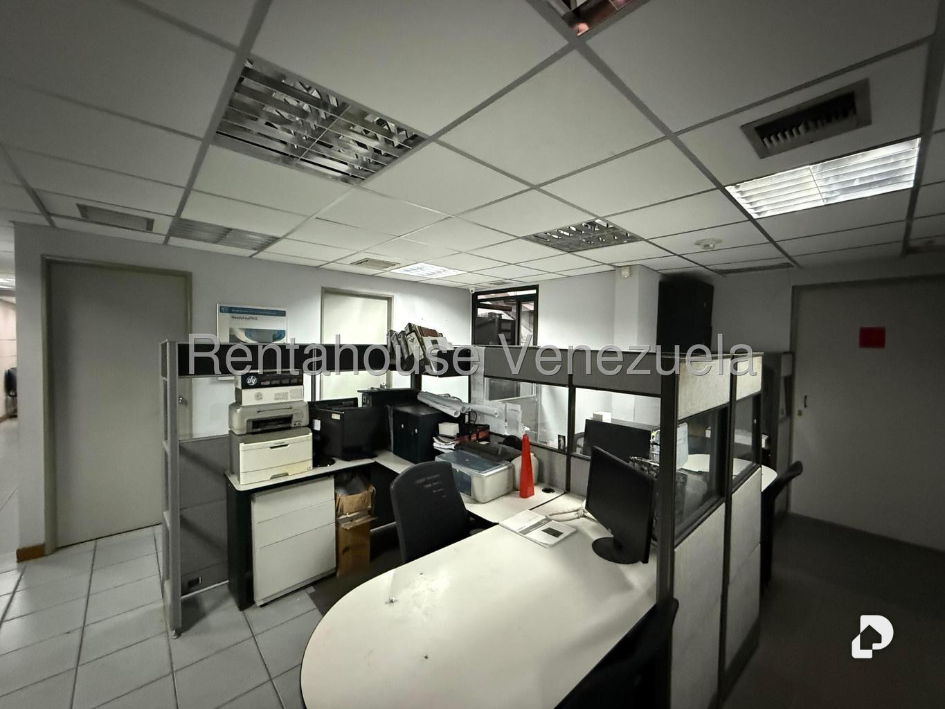 Local comercial en Los Dos Caminos, Caracas – 22