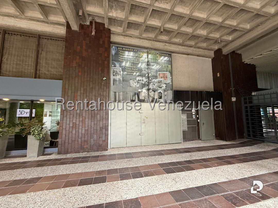 Local comercial en Los Dos Caminos, Caracas – 2