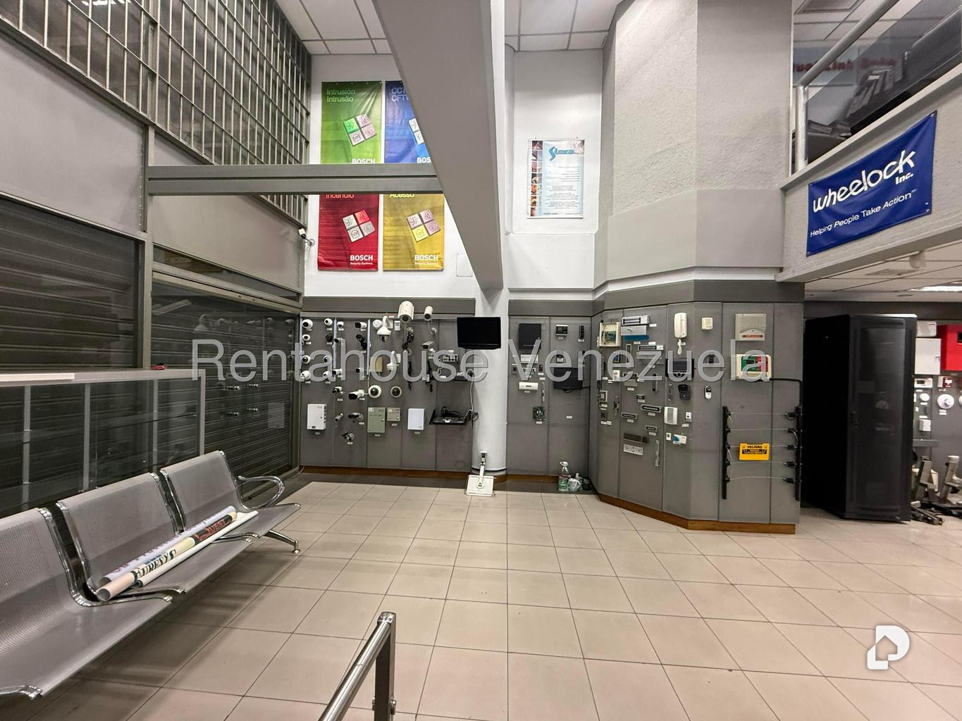 Local comercial en Los Dos Caminos, Caracas – 3