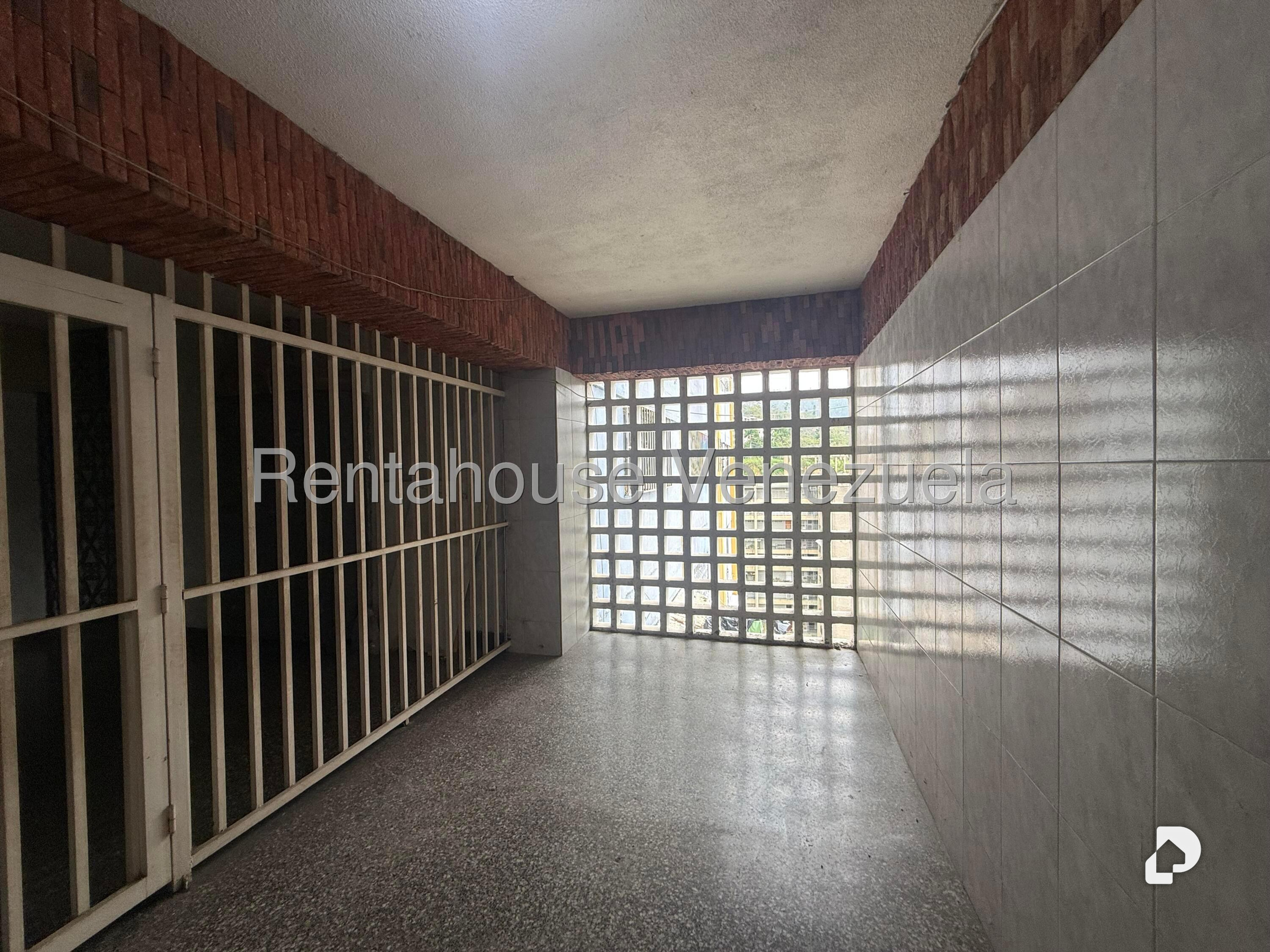 Apartamento en Caricuao, Caracas – 28