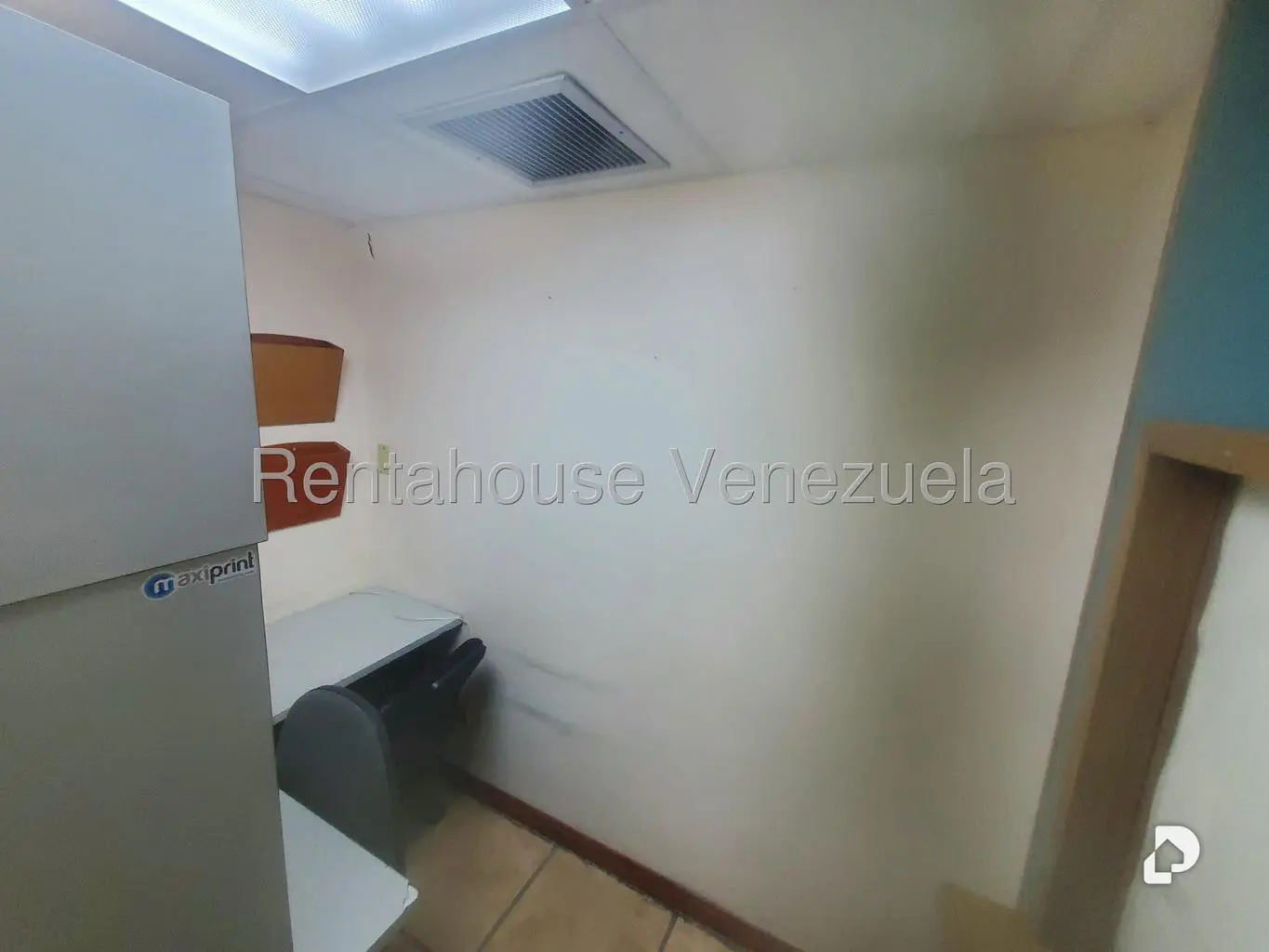 Oficina en El Recreo, Caracas – 25