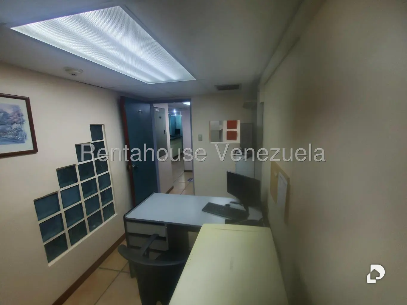 Oficina en El Recreo, Caracas – 28