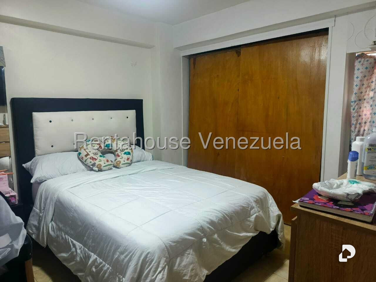 Apartamento en Prados del Este, Caracas – 18
