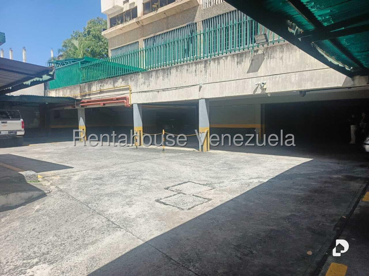 Apartamento en Prados del Este, Caracas – 23