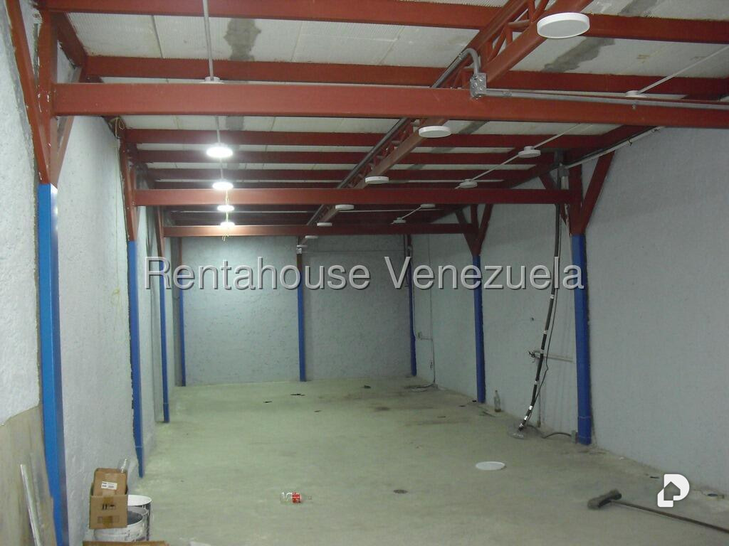 Local comercial en La Trinidad, Caracas – 14