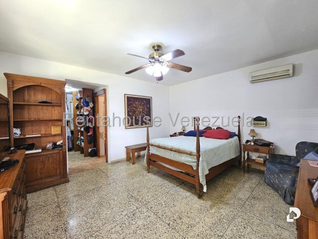 Casa en San Román, Caracas – 13