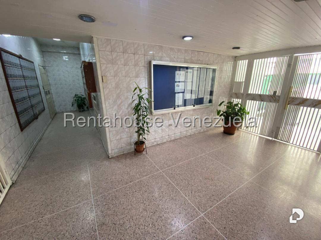 Apartamento en San Martín, Caracas – 3