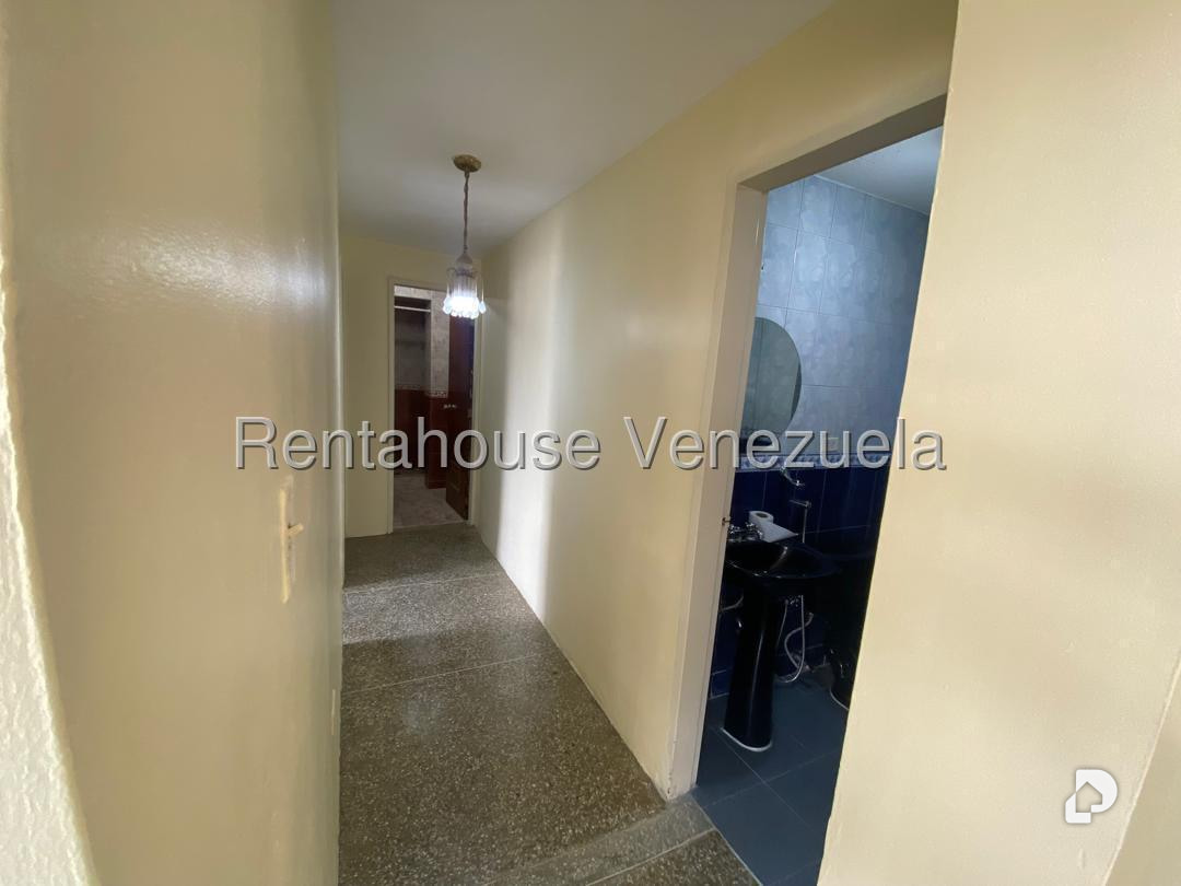 Apartamento en San Martín, Caracas – 12