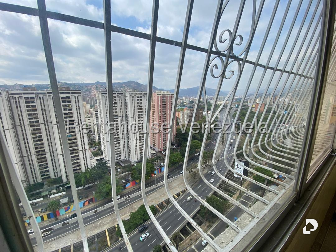 Apartamento en San Martín, Caracas – 18
