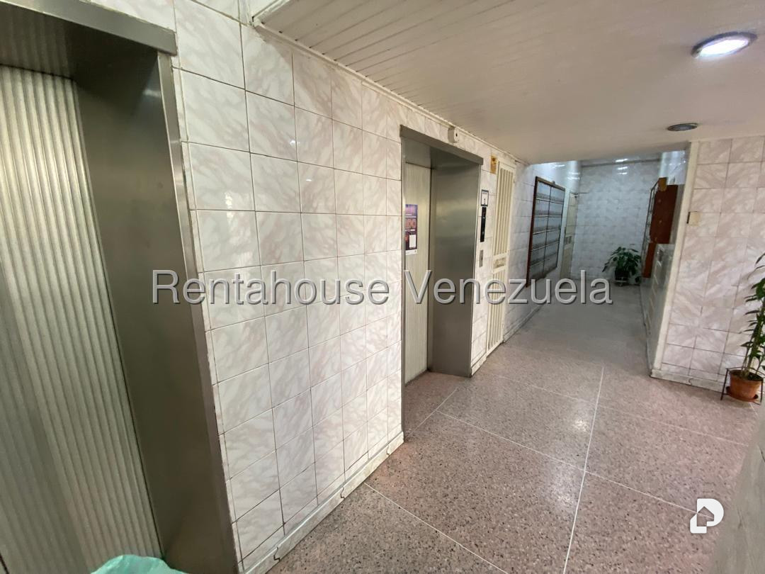 Apartamento en San Martín, Caracas – 4