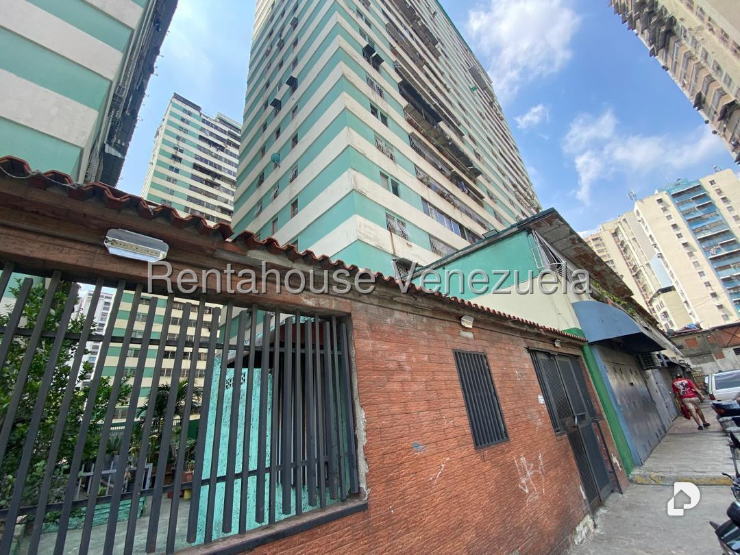Apartamento en San Martín, Caracas – 1