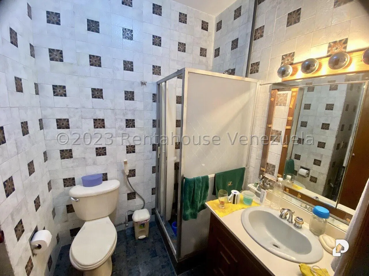 Apartamento en Santa Rosa de Lima, Caracas – 28