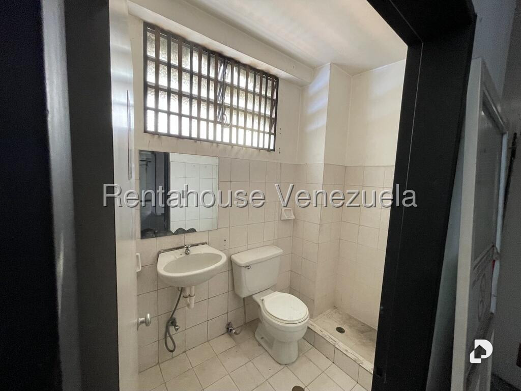 Edificio en Boleíta Sur, Caracas – 14