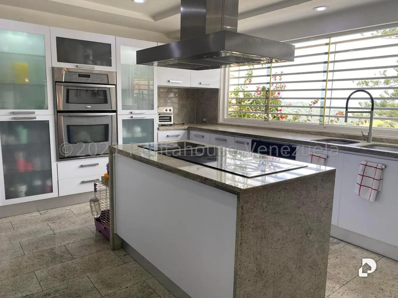 Casa en Oripoto, Caracas – 17