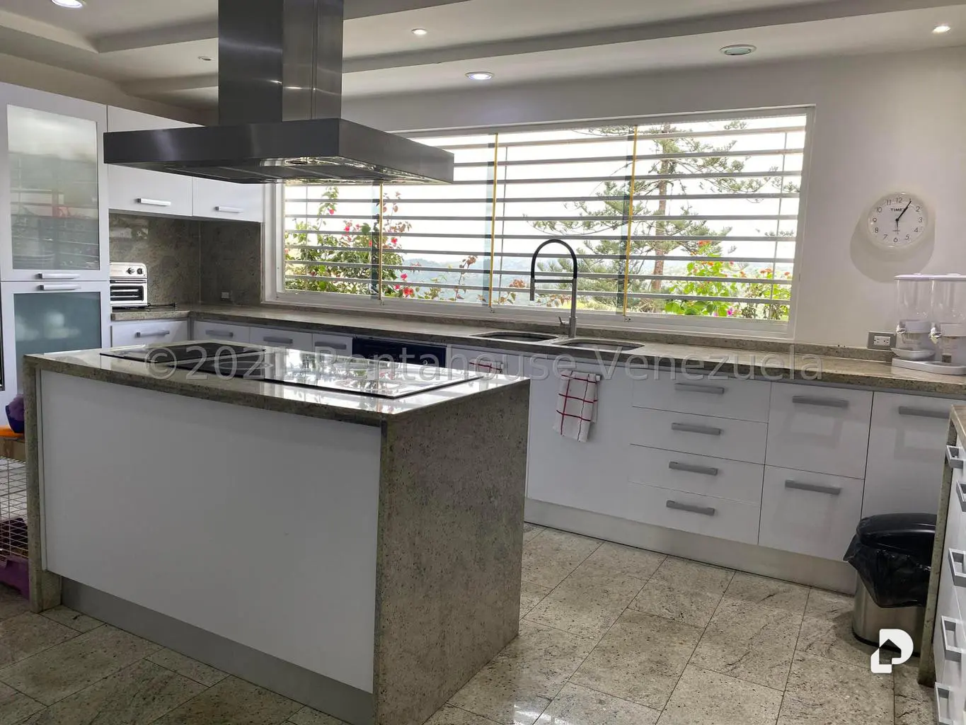 Casa en Oripoto, Caracas – 21