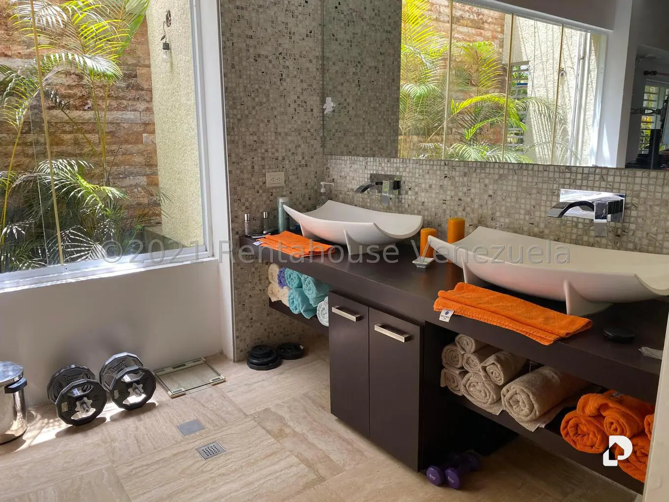 Casa en Oripoto, Caracas – 26