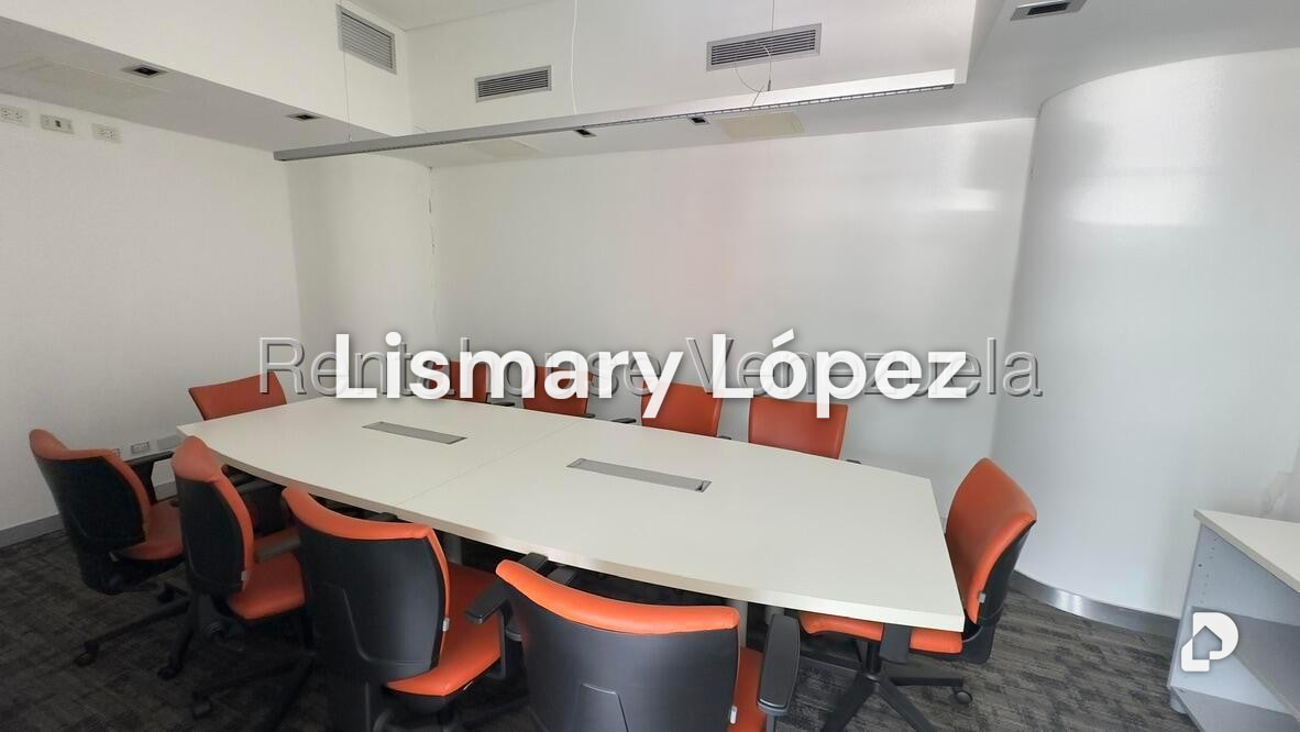 Commercial space in Los Dos Caminos, Caracas – 3