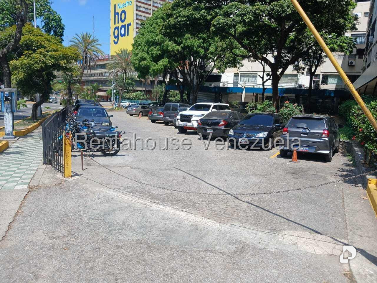 Oficina en Las Mercedes, Caracas – 23