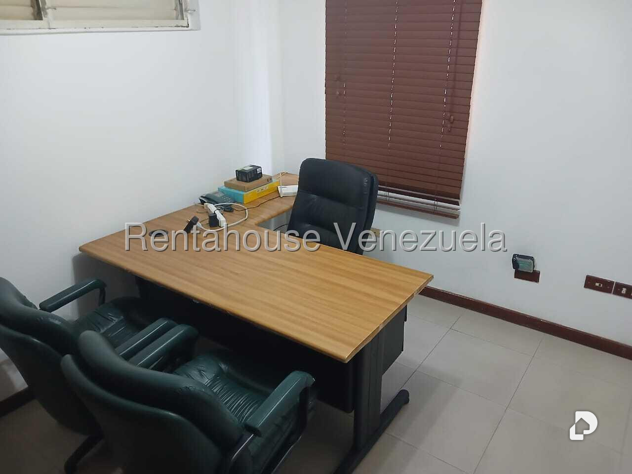 Oficina en Las Mercedes, Caracas – 12