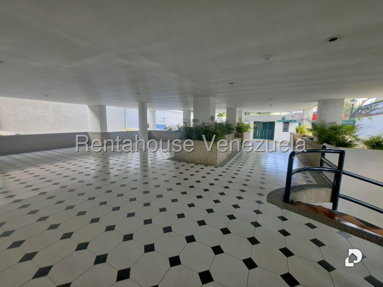 Apartamento en La Florida, Caracas – 24
