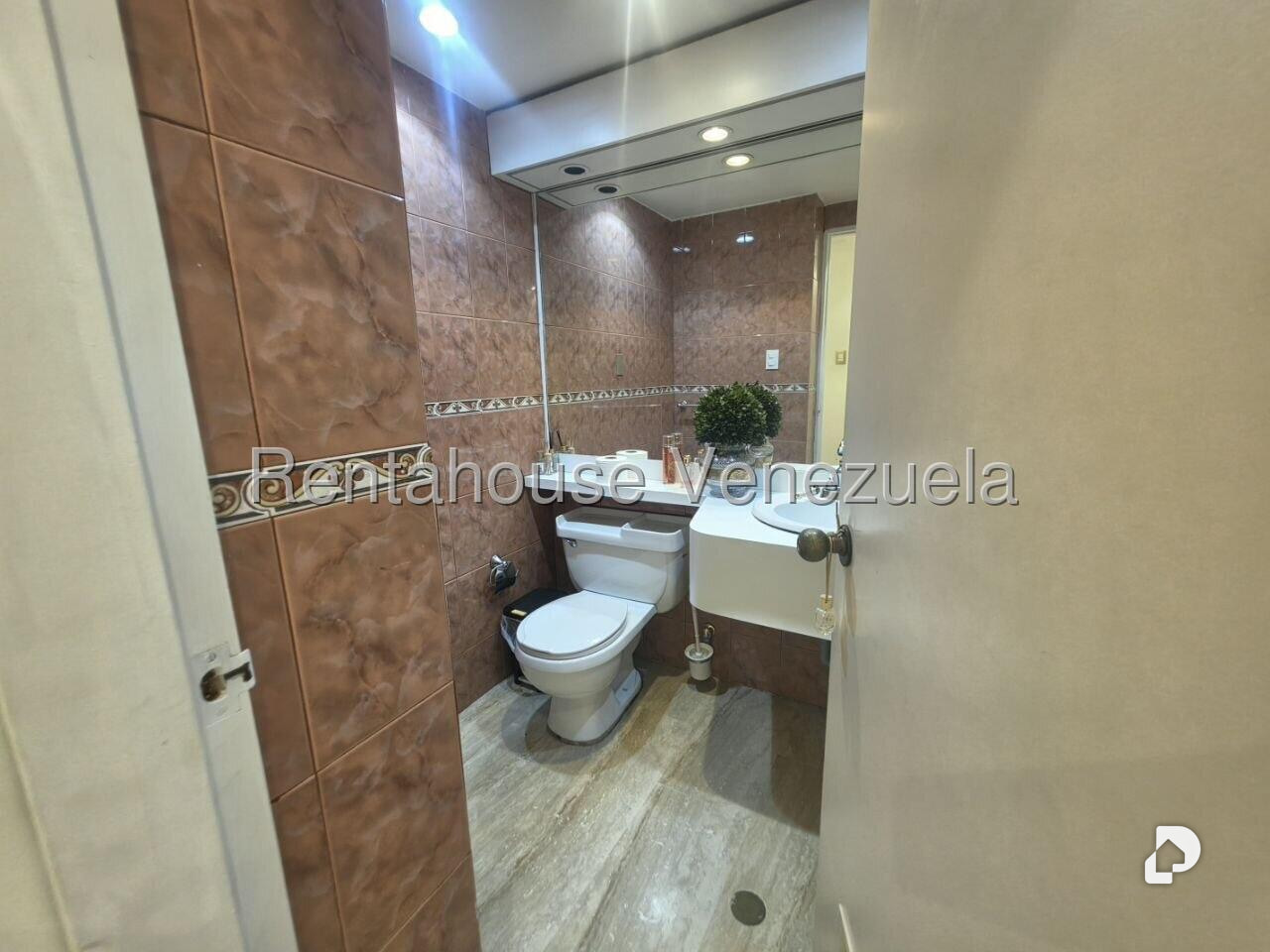 Apartamento en La Florida, Caracas – 22