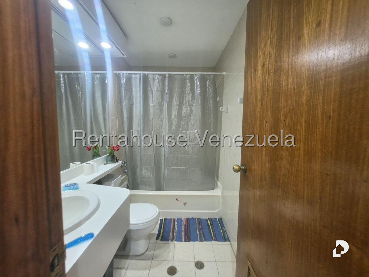 Apartamento en La Florida, Caracas – 20
