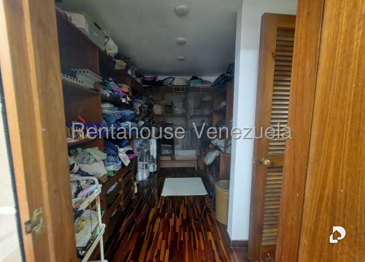 Apartamento en La Florida, Caracas – 15