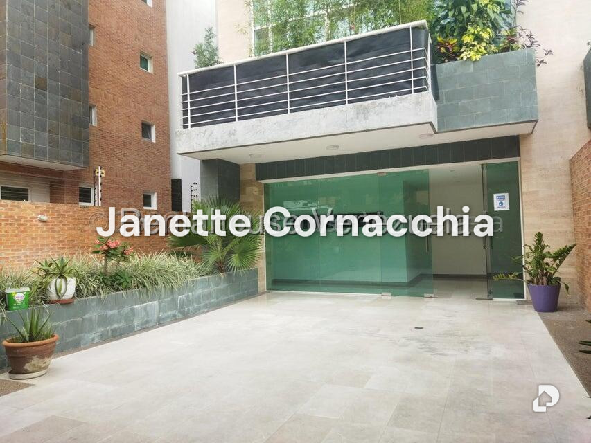 Apartment in Campo Alegre, Caracas – 2