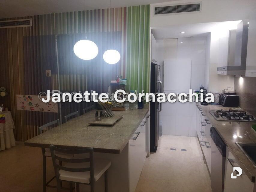 Apartment in Campo Alegre, Caracas – 9