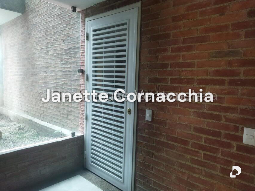 Apartment in Campo Alegre, Caracas – 5