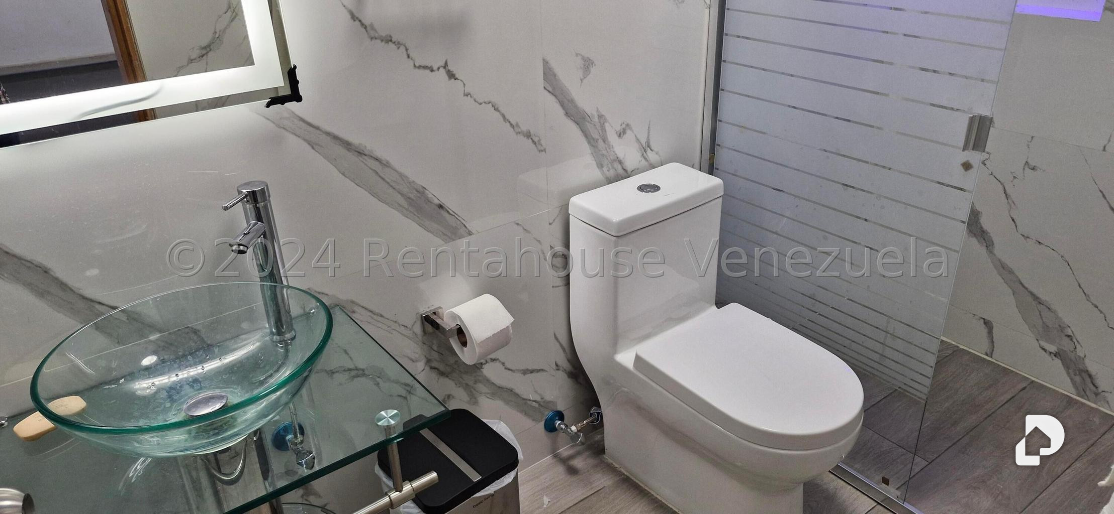 Commercial space in Los Cortijos de Lourdes, Caracas – 17
