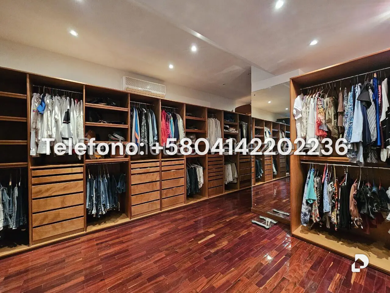 Casa en Prados del Este, Caracas – 23