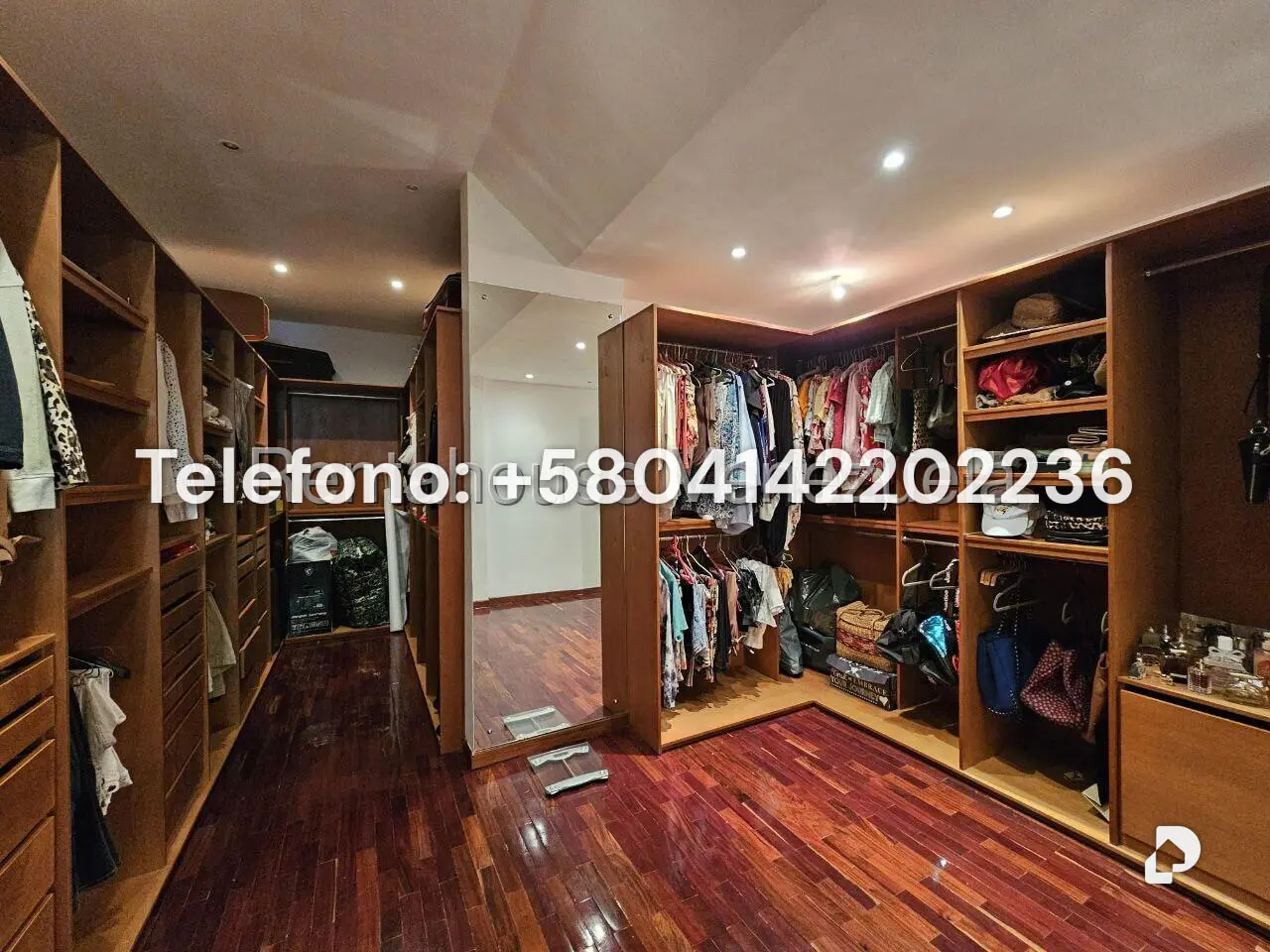 Casa en Prados del Este, Caracas – 24