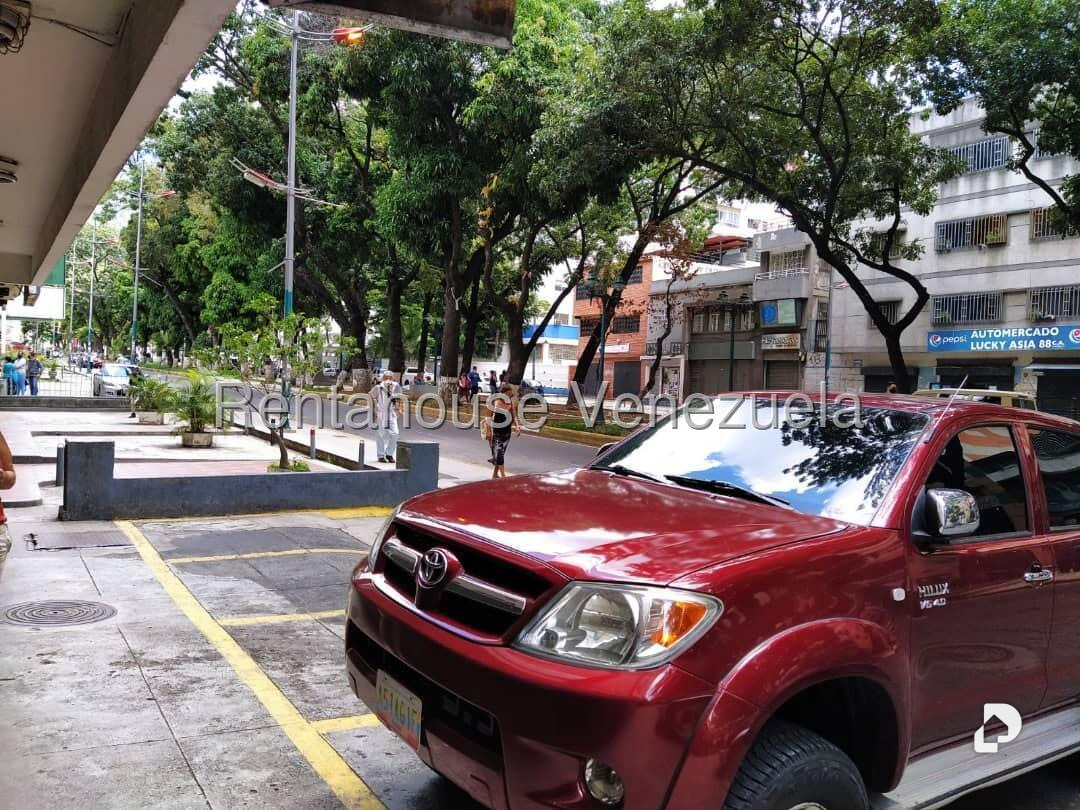 Edificio en San Bernardino, Caracas – 17