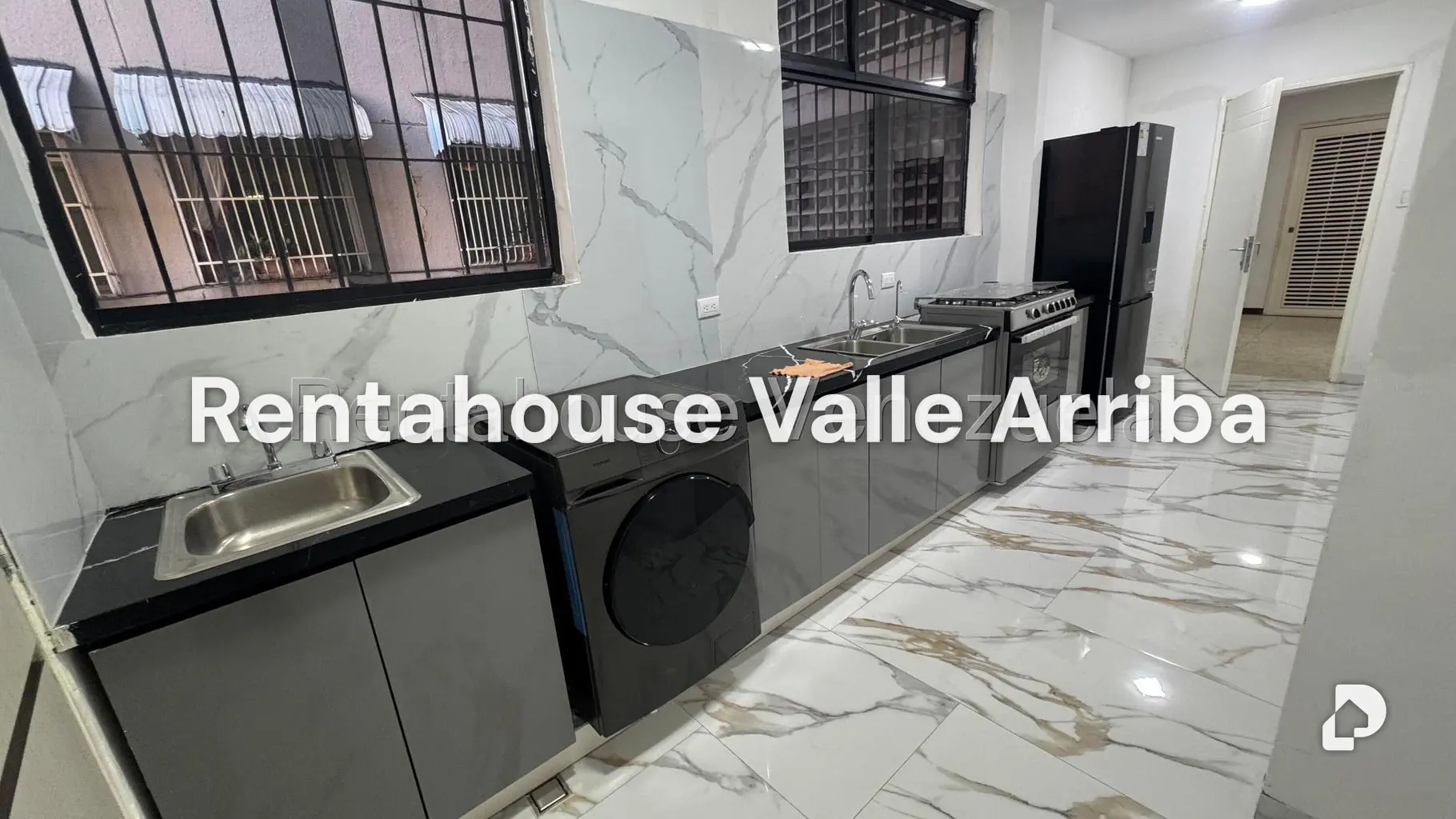 Apartamento en Los Palos Grandes, Caracas – 8