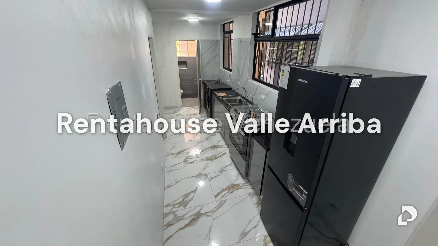 Apartamento en Los Palos Grandes, Caracas – 19