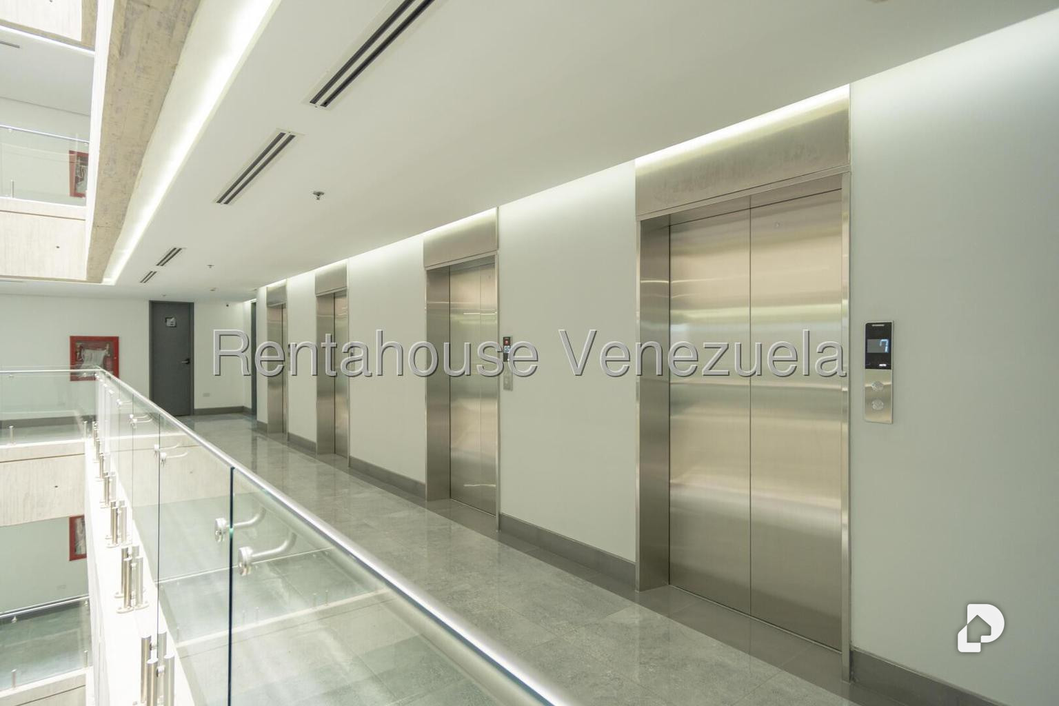 Oficina en Los Naranjos (del Cafetal), Caracas