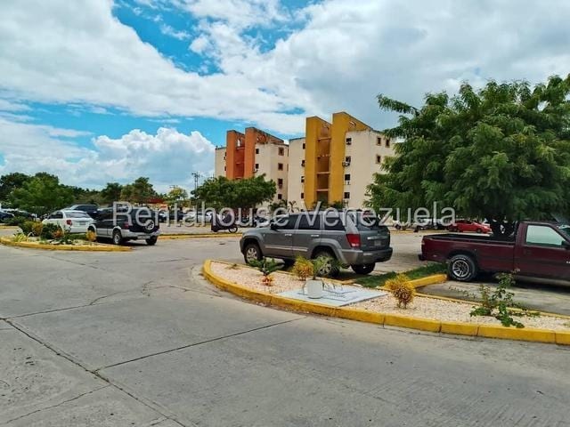 Apartamento en Paraparal, Los Guayos - 1