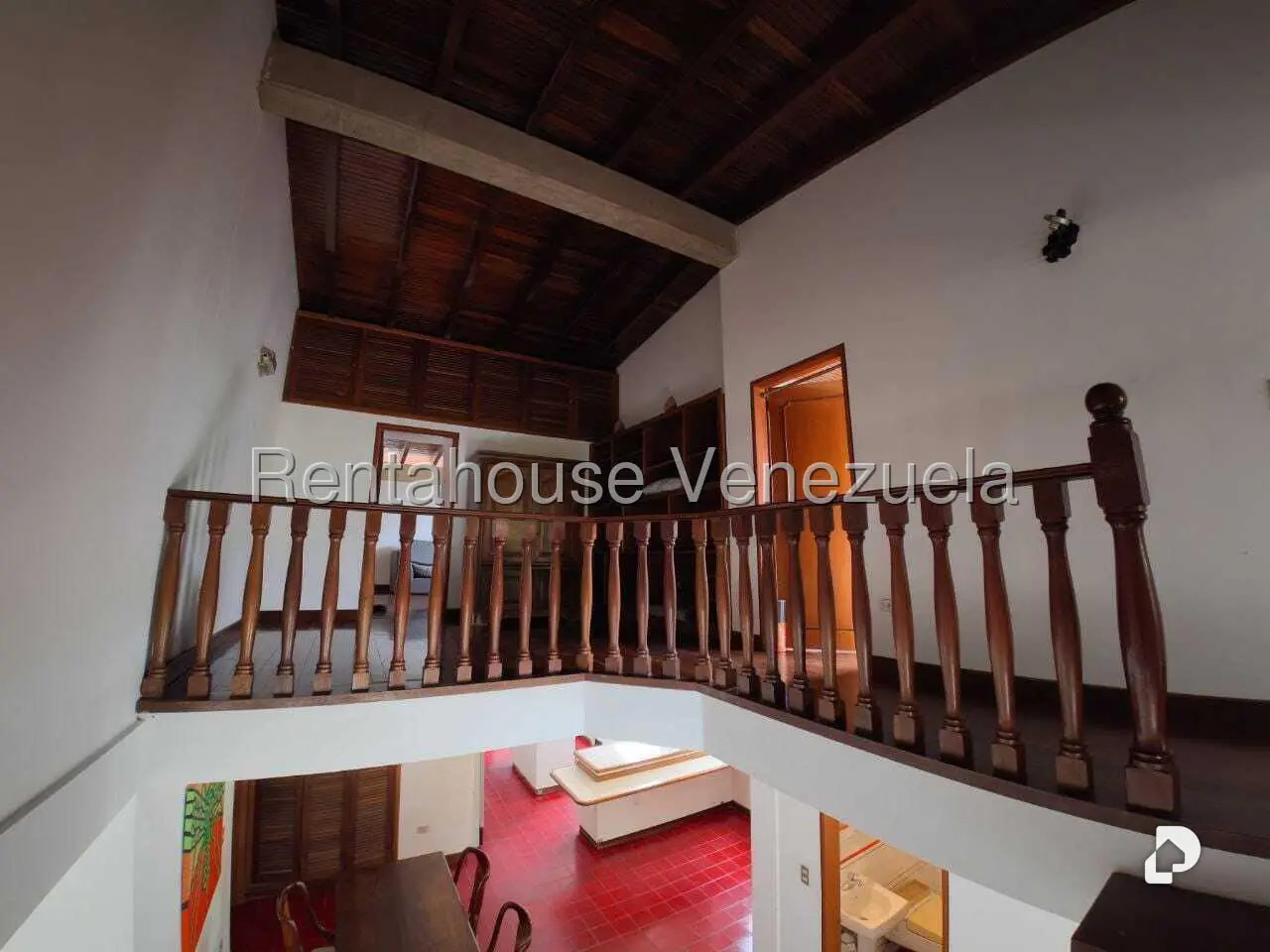 Casa en Oripoto, Caracas – 26