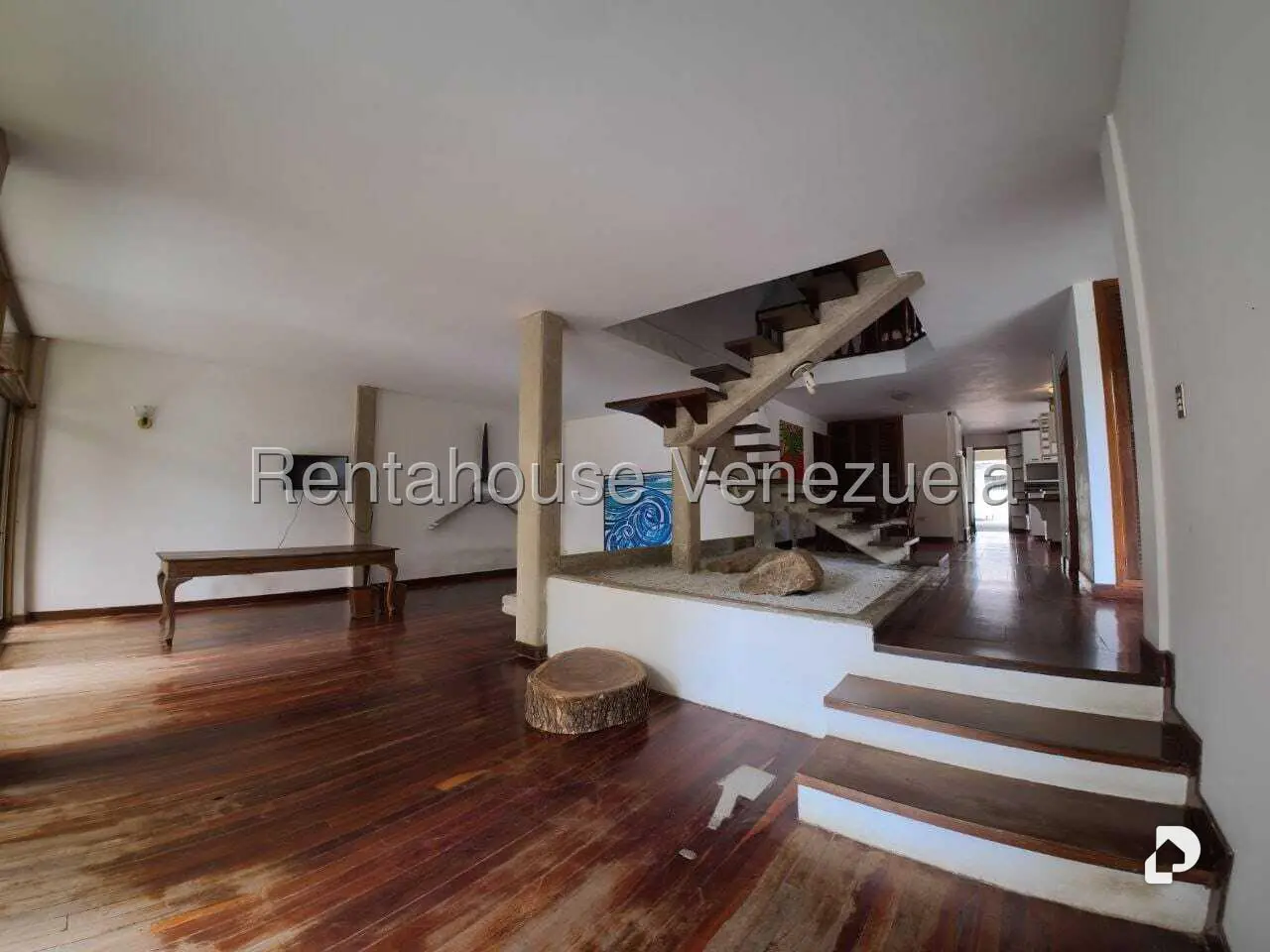 Casa en Oripoto, Caracas – 15