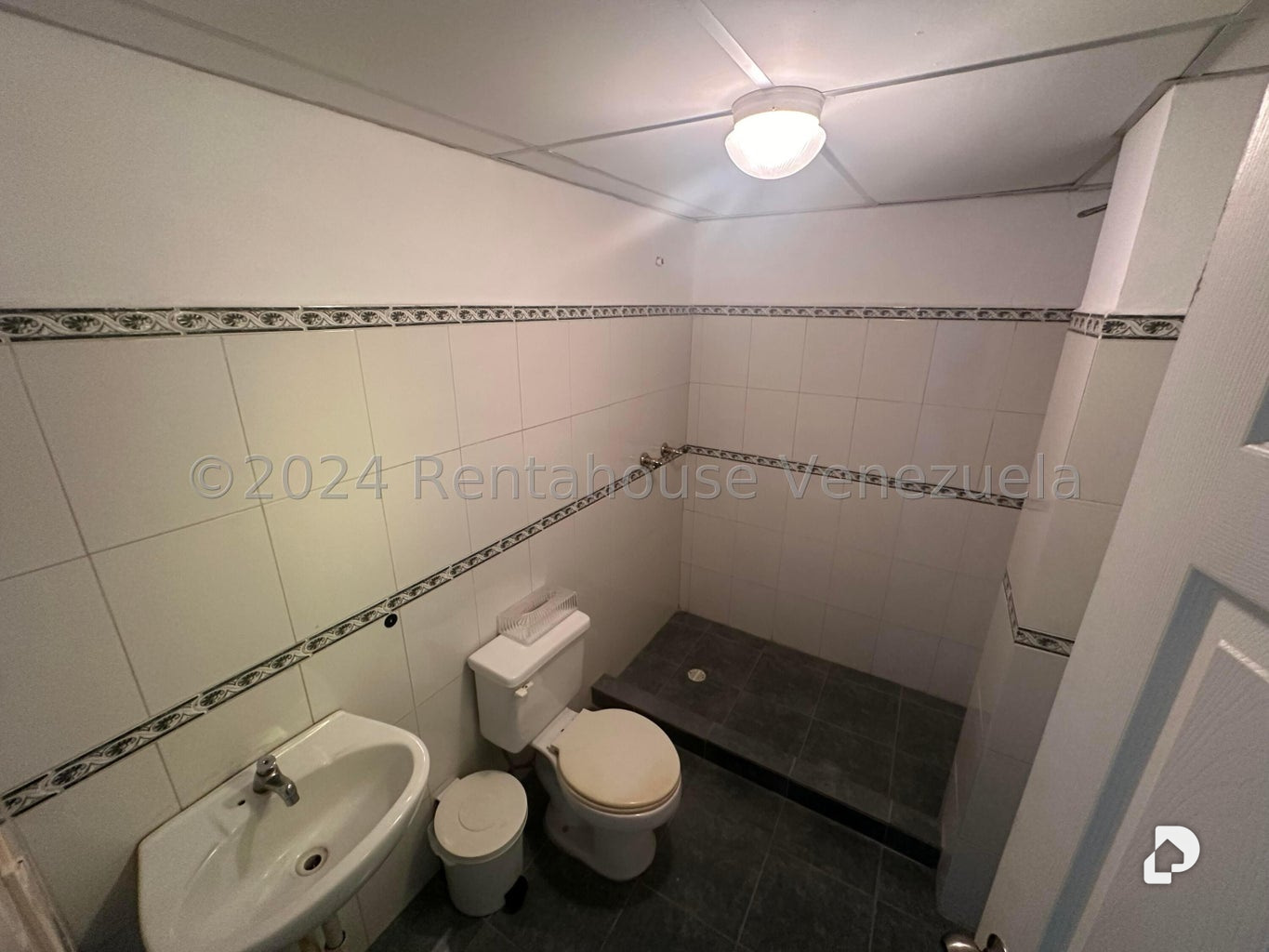 Local comercial en El Hatillo, Caracas – 8