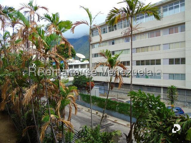 Office in Boleíta Norte, Caracas – 24