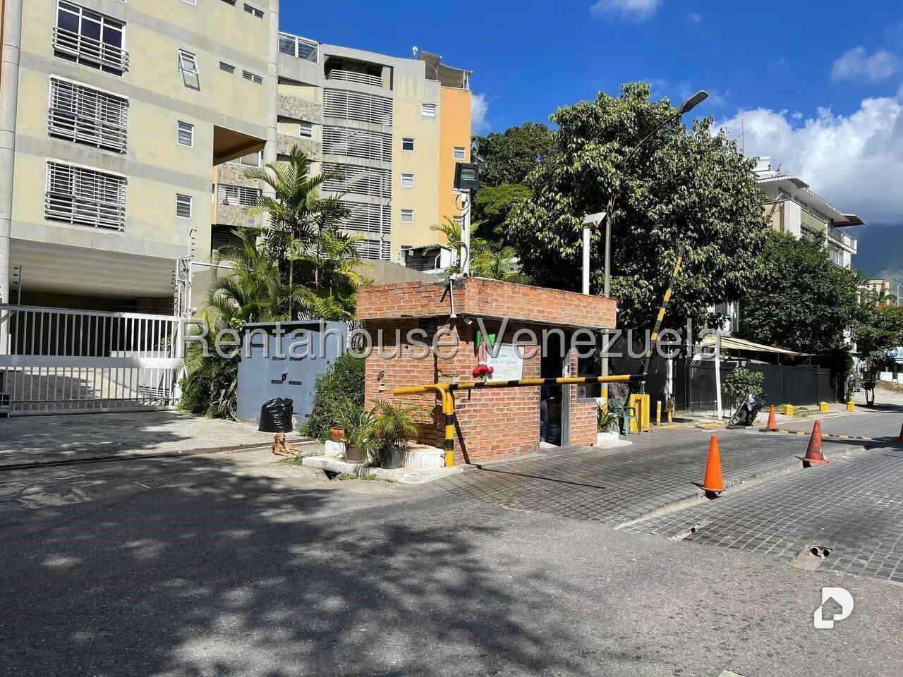 Apartamento en Los Naranjos de las Mercedes, Caracas – 21