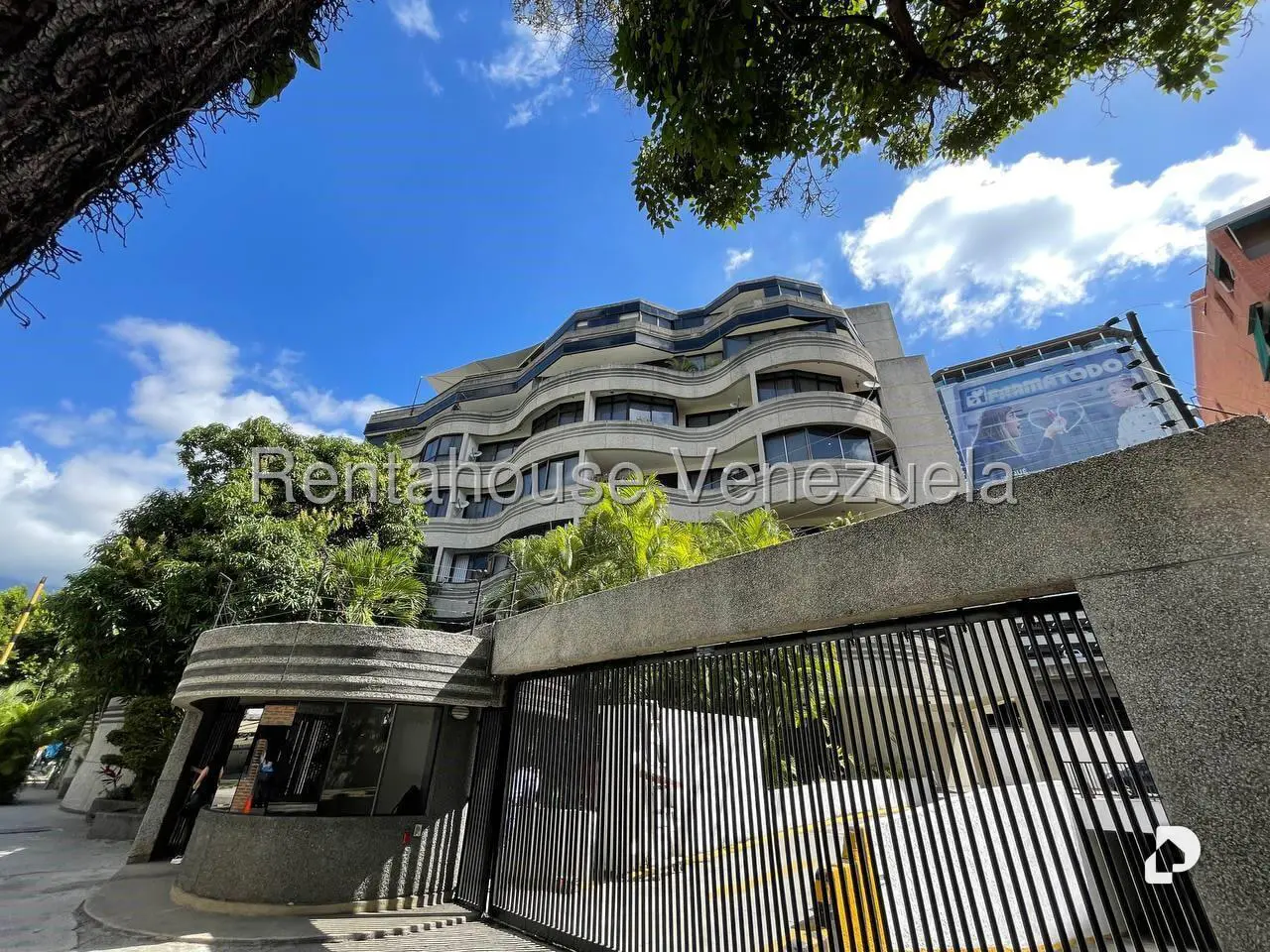 Apartamento en Los Naranjos de las Mercedes, Caracas – 1
