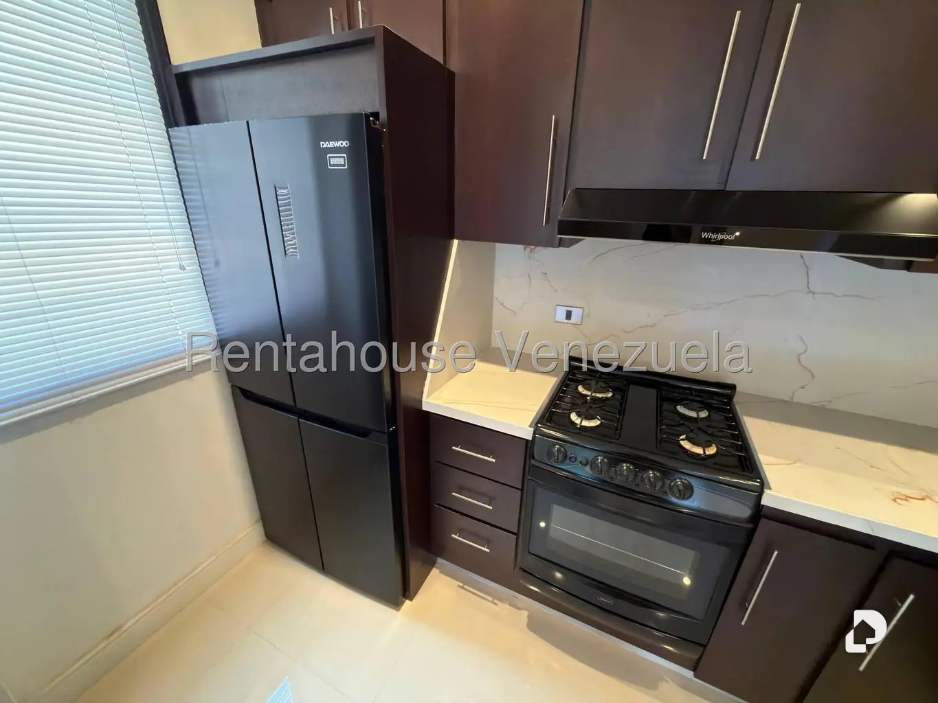 Apartamento en Los Naranjos de las Mercedes, Caracas – 11