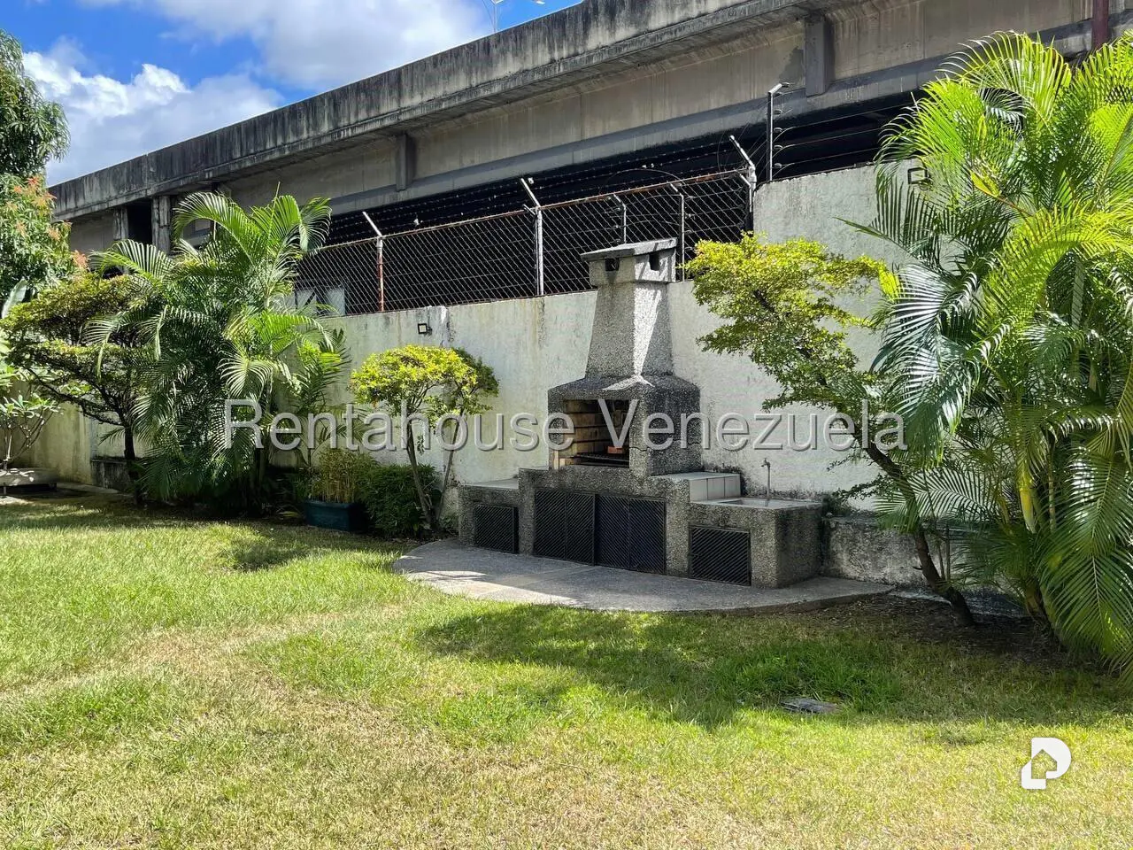 Apartamento en Los Naranjos de las Mercedes, Caracas – 20